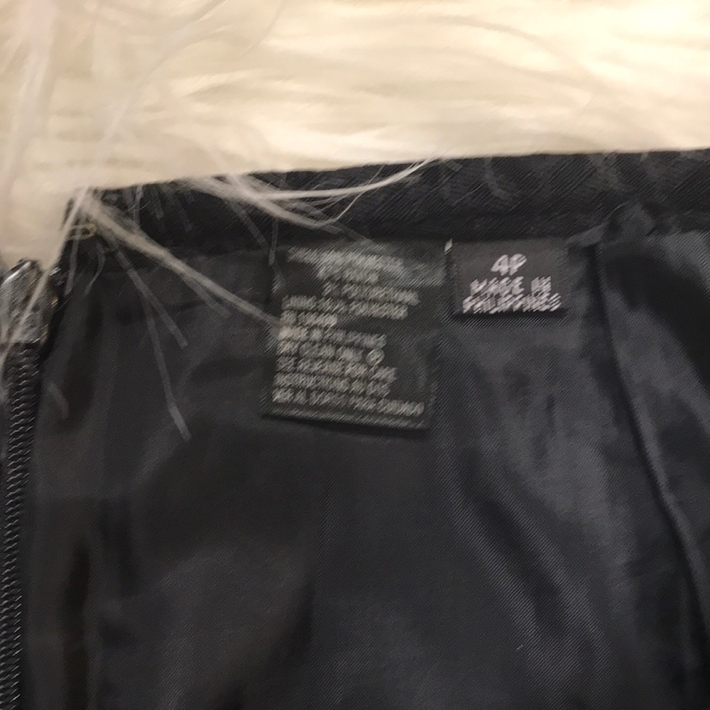 Tahari skirt set - Picture 4 of 8